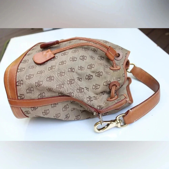 Vintage Dooney & Bourke drawstring bag - Picture 11 of 16